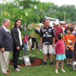 valleyfield-arbre-maire-et-plaque-2010